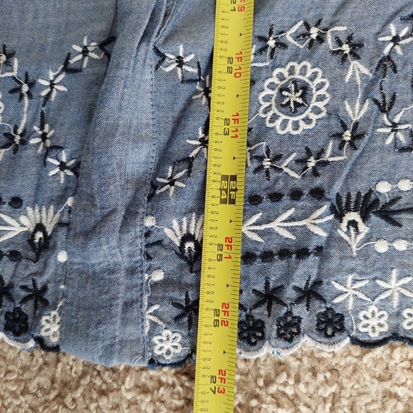 Walter Baker Women's Floral Embroidered Longsleeve Blouse - Picture 8 of 9